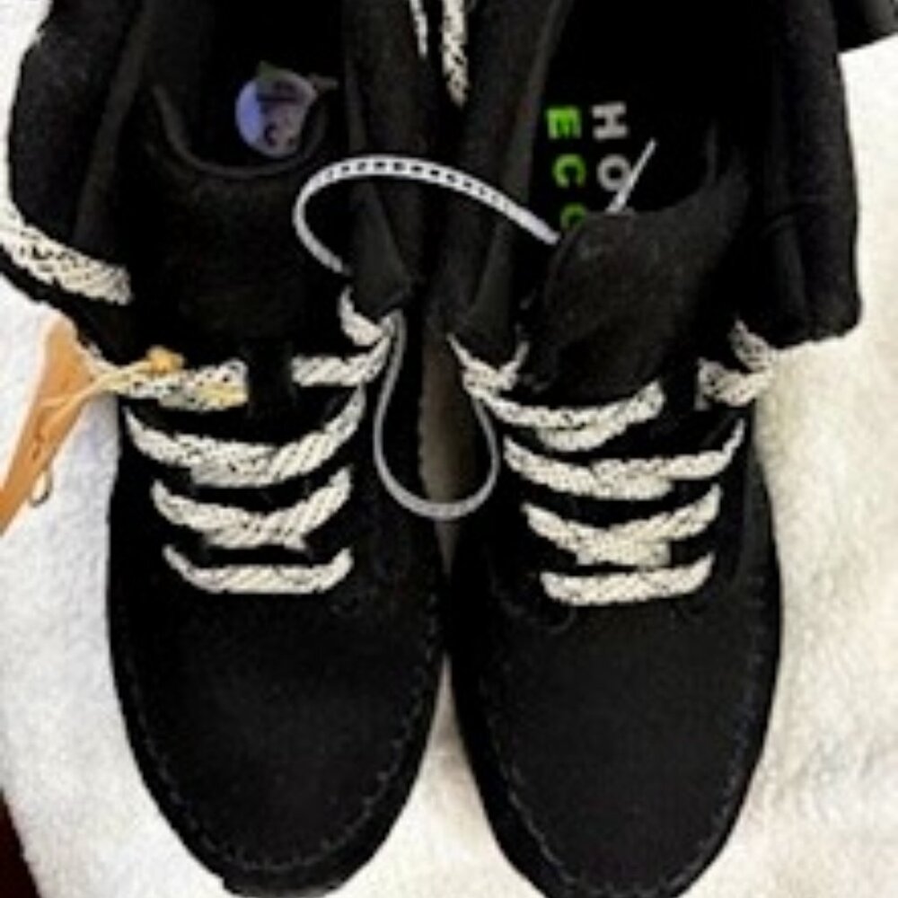 Holo "Quorra" black multi-purpose sneaker/boots NWT Women's 8-1/2